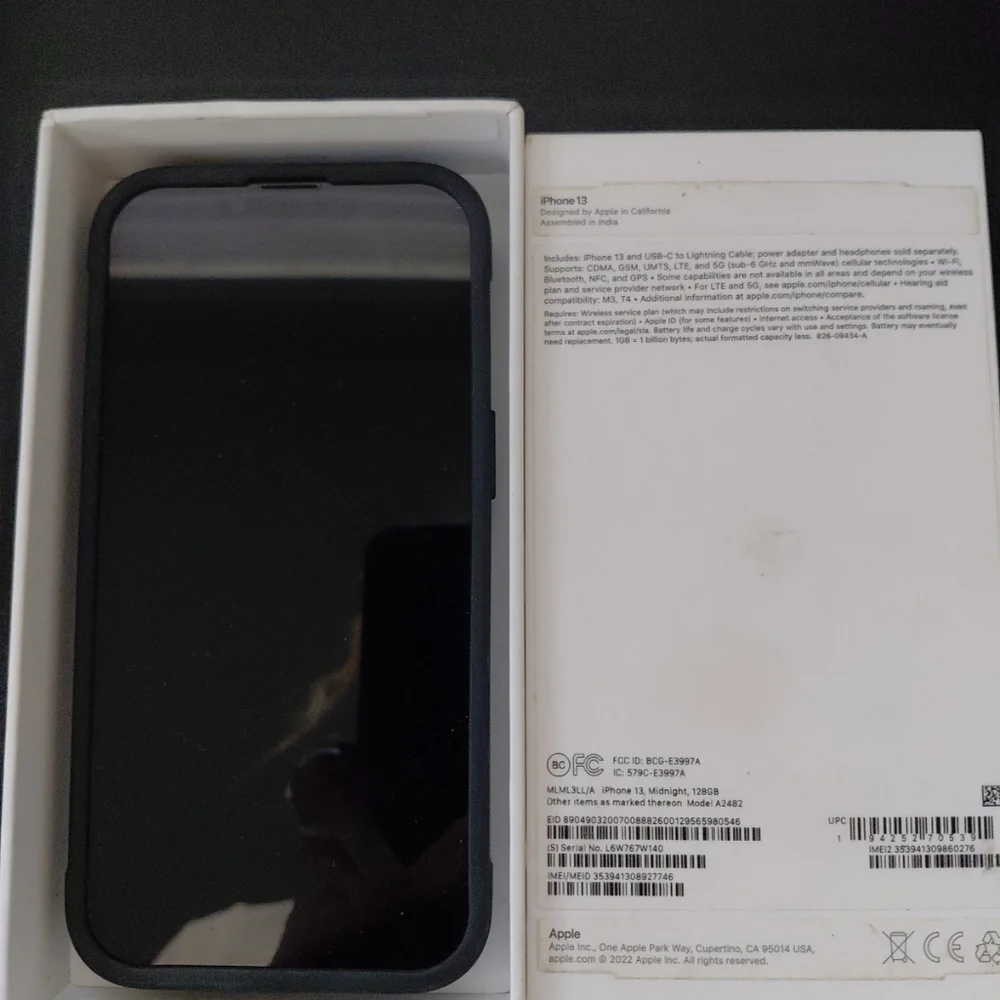 Apple iPhone 13 Midnight